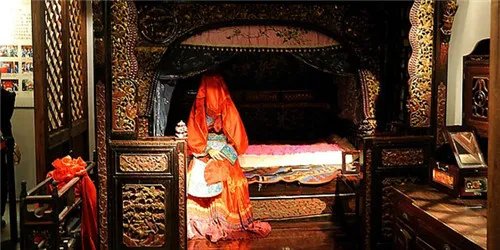 闹洞房招数图片 农村闹洞房招数有哪些