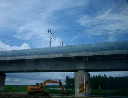 4倍光变1400万有效像素 明基E1460评测