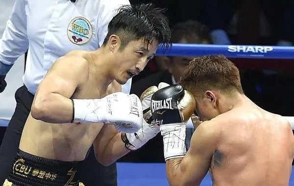 如何看待邹市明称拳王卫冕战被人暗动手脚，曾遭受匪夷所思的干扰？