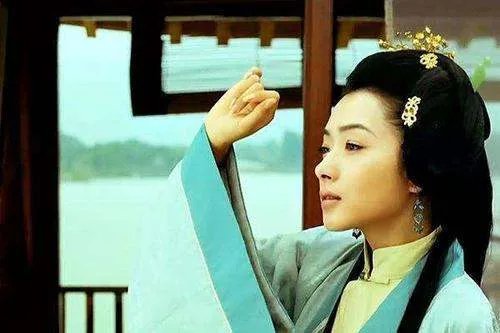 西施为什么不姓西？孟姜女为什么不姓孟？