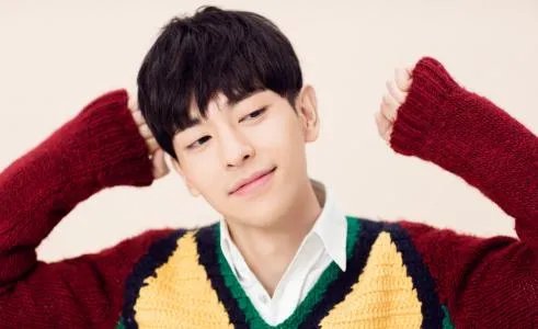 邓伦结婚了吗老婆叫什么名字婚纱照 邓伦女朋友是谁自爆喜欢李沁