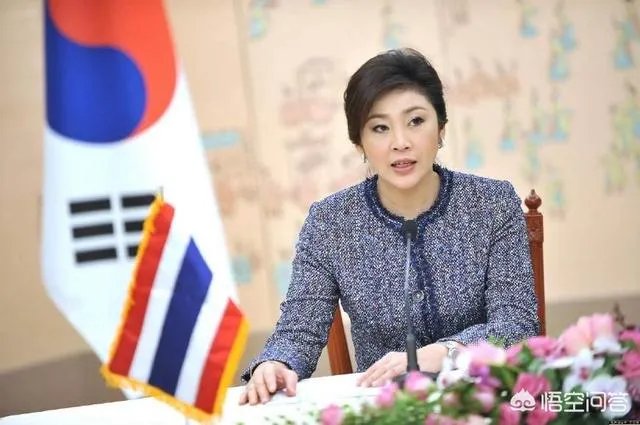 英拉兄妹现身新加坡，近段时间频频活动为哪般？