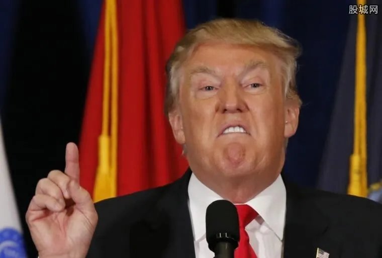 特朗普讲话扔稿子 原因竟是这样令人惊呆