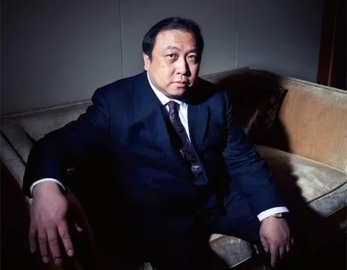 王晶爆粗骂网友 称：不要假扮香港人