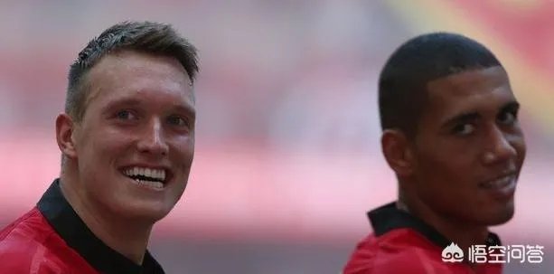 马奎尔为什么引援曼联