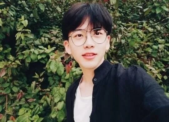 费启鸣上快本，费启鸣是怎么走红的？