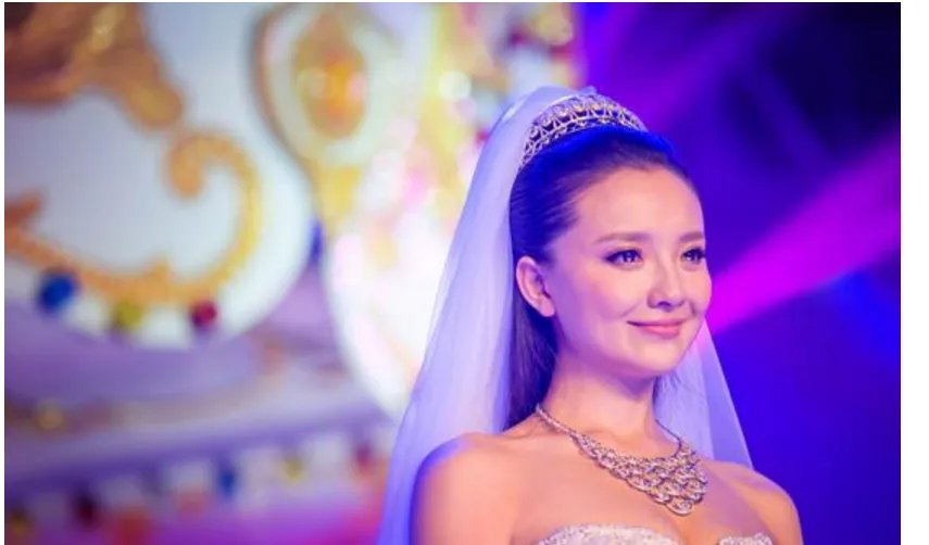 孙茜为什么晒婚礼旧照？