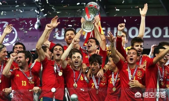 最好看的足球队服十大