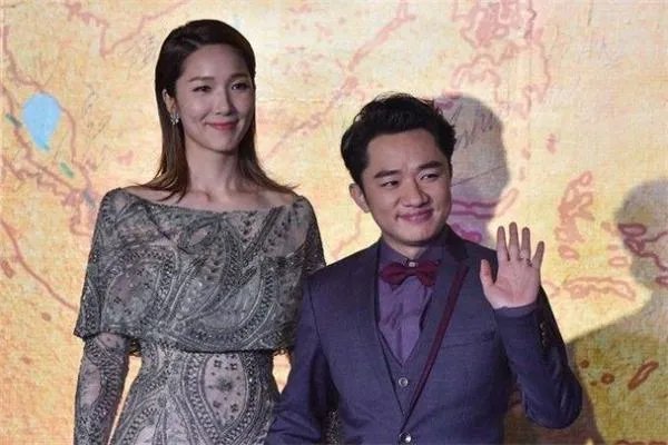 王祖蓝与老婆李亚男外貌相差甚远，为什么李亚男还那么爱王祖蓝？