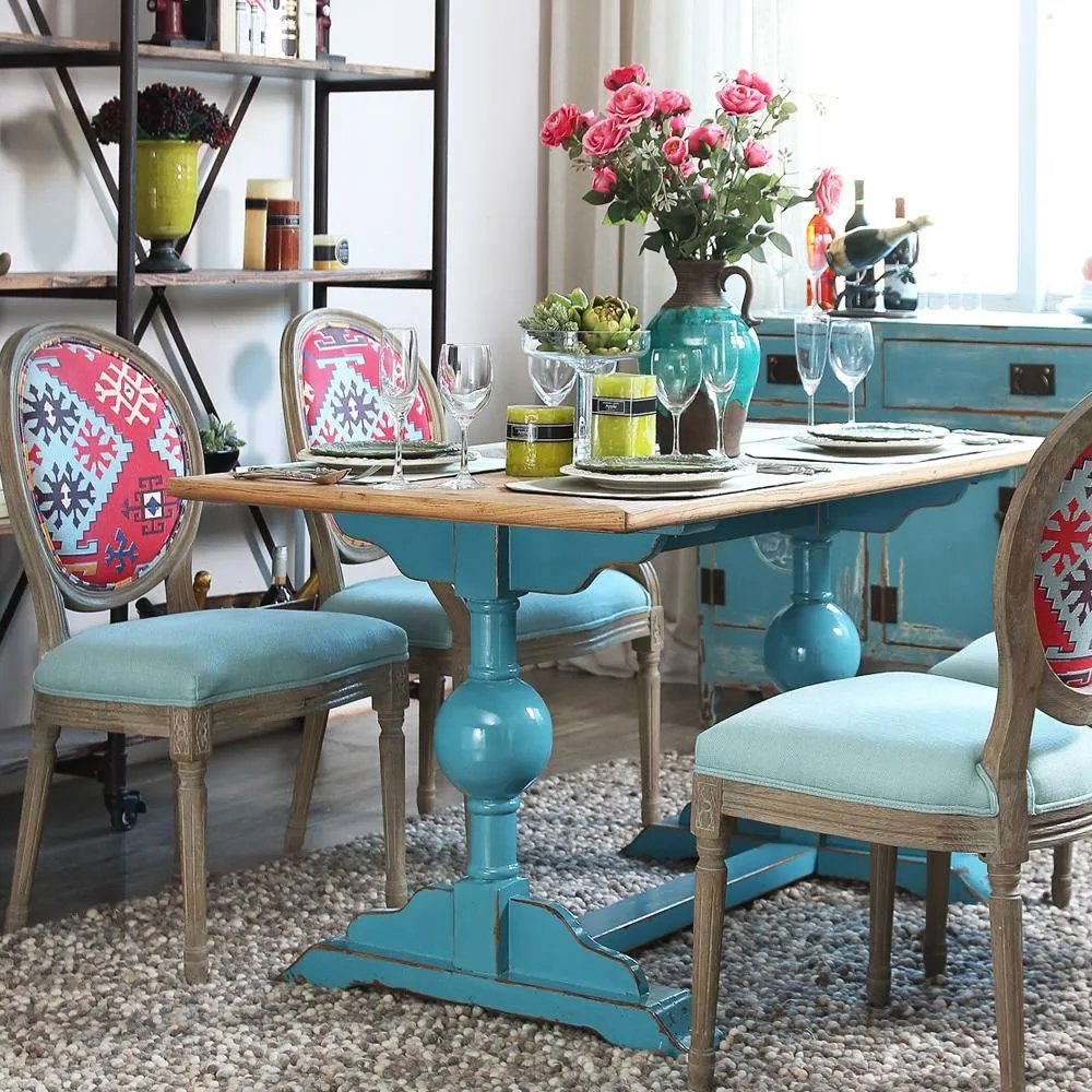 餐桌布置得高端优雅，在家也能办个小年会！