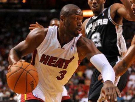 14年热火和马刺阵容都没大变,为何热火却遭到吊打?