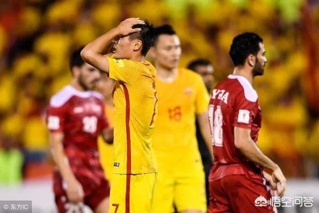 赵旭日代表中国男足颁奖给C罗,又穿上梅西球衣支持阿根廷,你是怎么样看的?