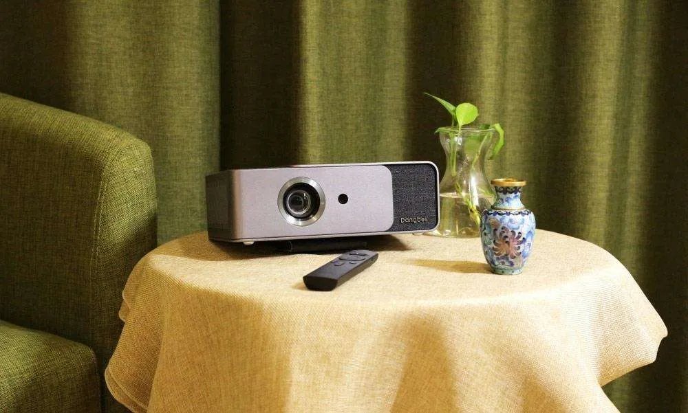 投影仪幕布是买硬幕还是软幕好？二者之间究竟有什么区别