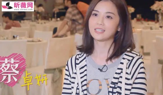 蔡卓妍老公郑中基离婚原因：蔡卓妍为什么叫阿sa