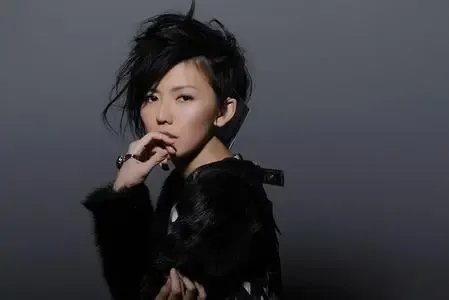 孙燕姿罕见秀恩爱，她这次秀恩爱是因为什么？