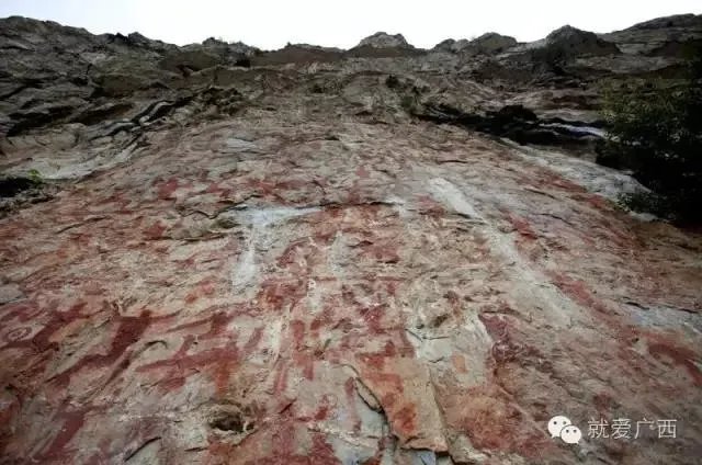 广西花山岩画满足哪些申遗标准？