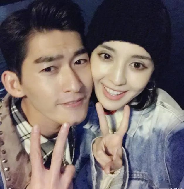 张翰为娜扎送生日祝福并晒恩爱照（图）