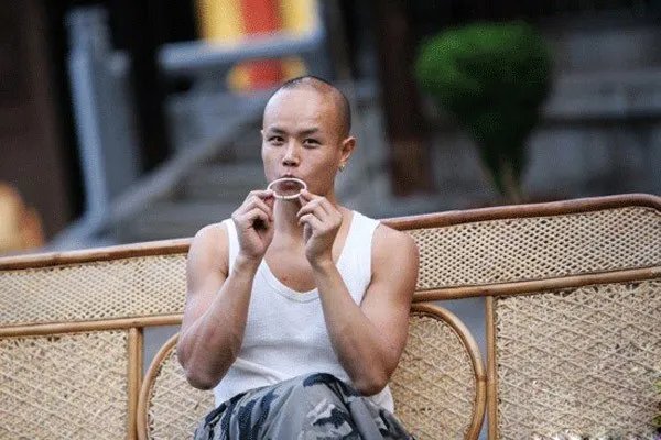 方舟子是因为明星工资很高,所以才会对他们进行打假吗?