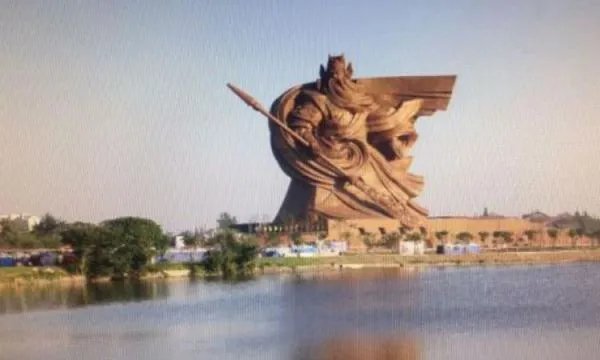 网传“巨型关公像或将搬迁”，此消息属实可靠吗？