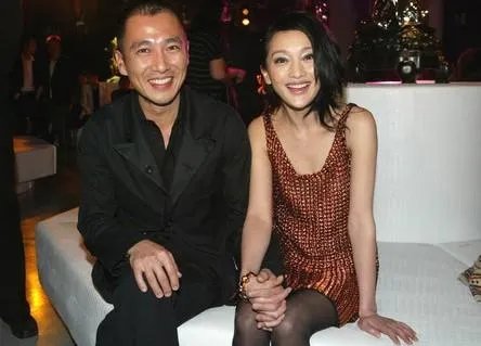 周迅跟李大齐到了结婚的阶段，可为何周迅转眼就跟王烁在一起？