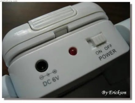 索爱手机音响底座 随时变形便于携带