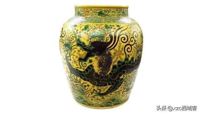 如何鉴定明嘉靖篮釉瓷？