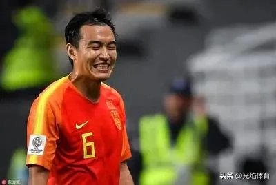 恒大处罚国脚韦世豪和杨立瑜合法吗？之前有法律专家曾举报过恒大的国八规，你怎么看？