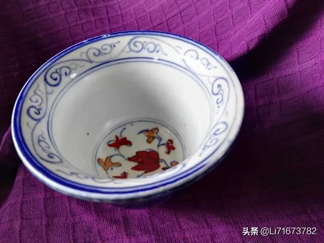 如何鉴定明嘉靖篮釉瓷？