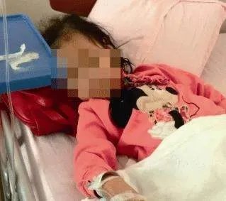 4岁女童被锁幼儿园二楼反思坠楼，对涉事班主任如何处置？
