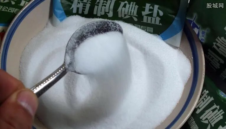 买盐过期状告超市 在超市买到过期食品怎么办？