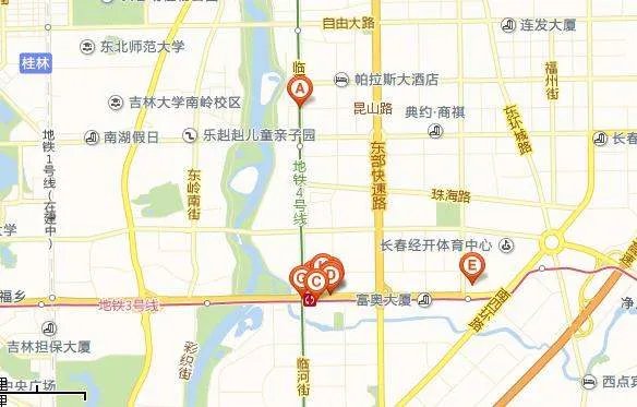 长春经开体育场能容纳多少人?哪年建立的?