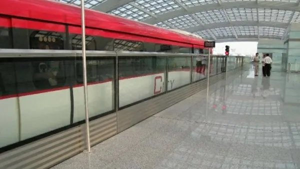 北京机场快轨运营时间是怎么样的？