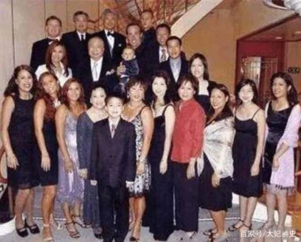 李鸿章家族诞生的三个亿万富翁，是如何逐渐白手起家的？