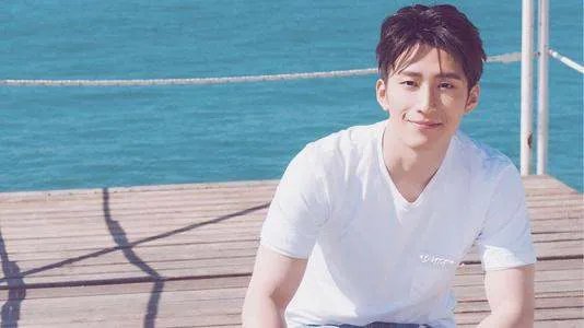 如何看待窦骁与何超莲的恋情?