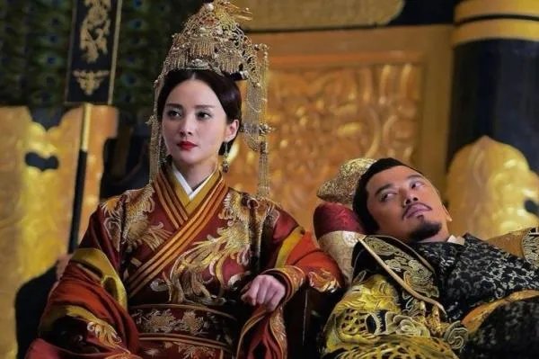 蒋勤勤孙俪是同父异母，俩人真实关系浮出水面，你觉得像吗？