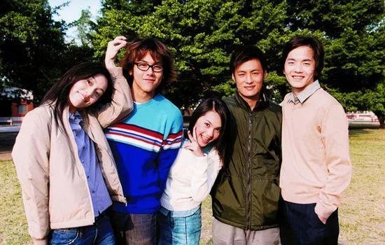 余文乐结婚了，为什么大家都艾特彭于晏？