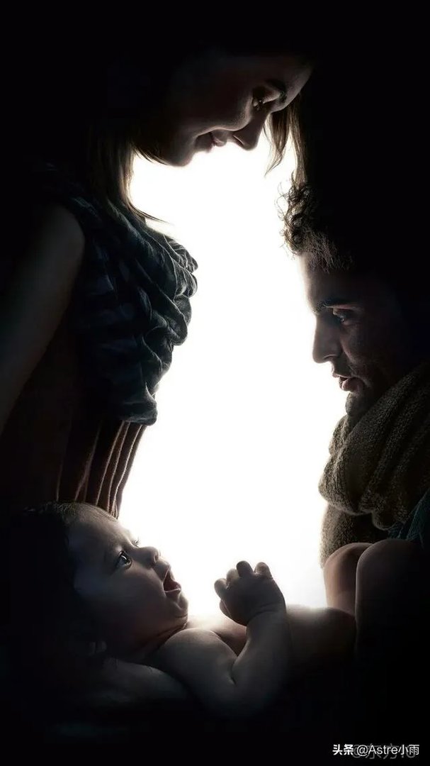 男童被坠落窗户砸中身亡，高空坠物有多可怕。你怎么看？