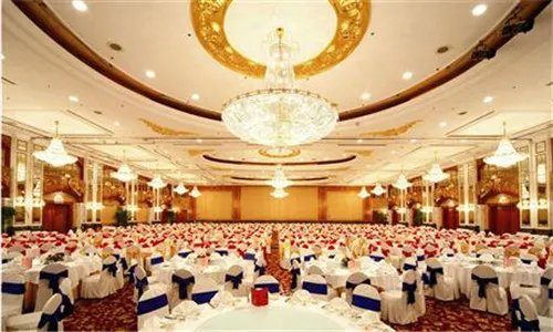 南京婚宴酒席一桌多少钱 订婚宴酒店要注意哪些