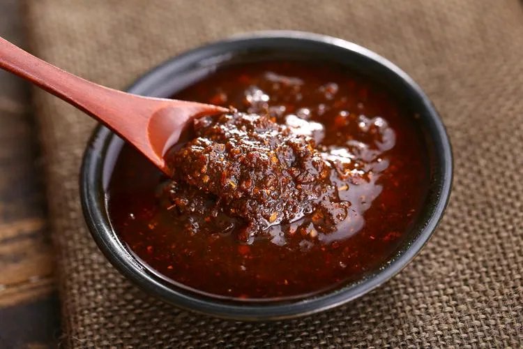 麻辣火锅底料焖饭，这到底是人间美味还是黑暗料理？