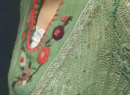 神秘女子震惊世界!惊叹她背后的男人(组图)