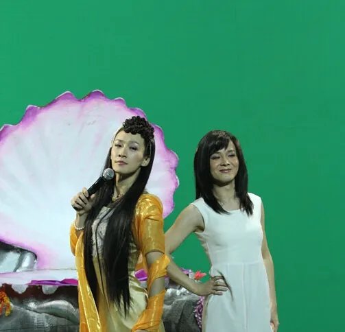 乔任梁百变大咖秀变身美人鱼 简直不忍直视