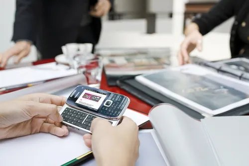 E71的改版还是升级？诺基亚E75抢先评