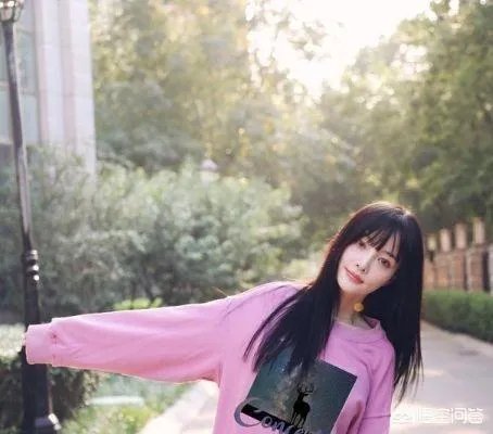 李小璐淘宝店日销10万，为何明星从“带货”转“卖货”？