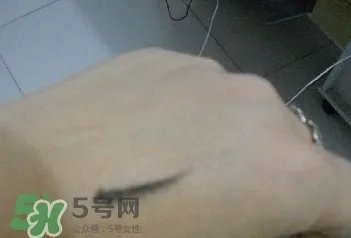 美宝莲眼线膏晕染吗？美宝莲眼线膏好用吗