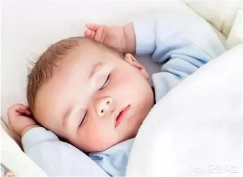 三个月宝宝应该如何喂养？