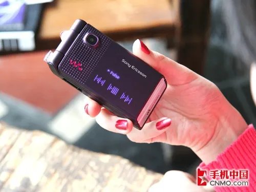 美女感控音乐心情 索尼爱立信W380评测