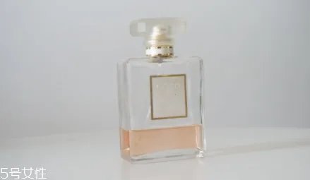 25岁左右用什么香水好 平价又好闻持久的香水