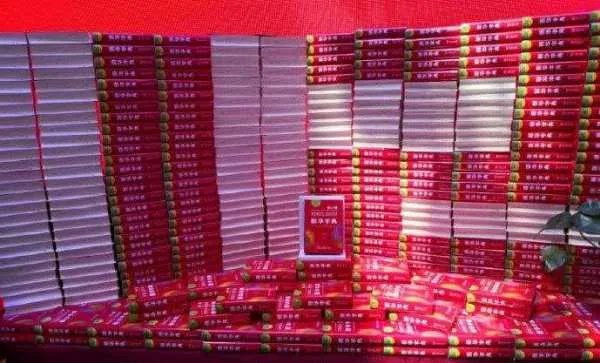 你怎么看待新华字典增添新词这种行为呢？