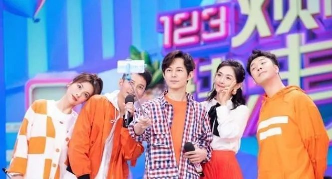 快本工作人员该收高价应援礼物吗