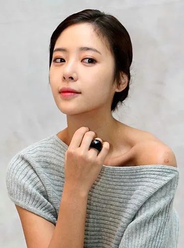 黄静茵金勇俊，黄静茵我们结婚了，黄静茵个人资料